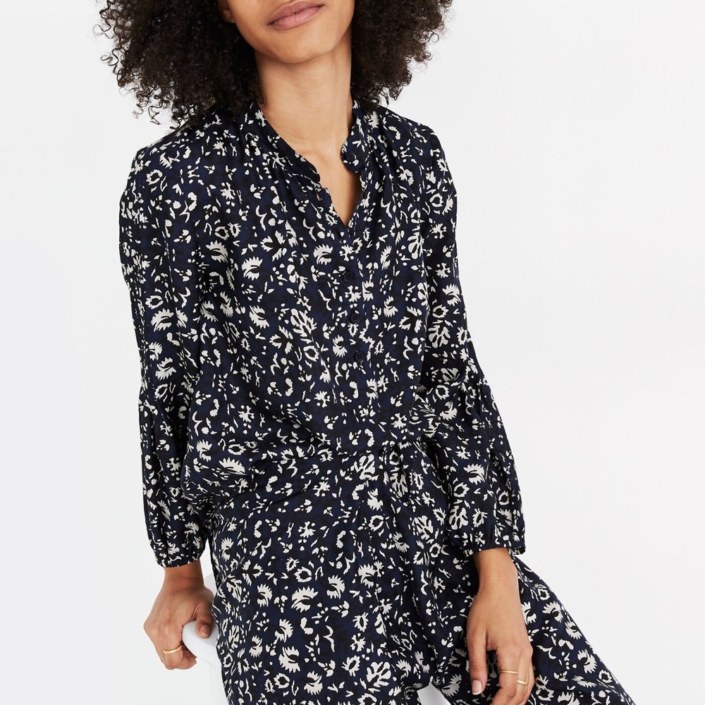 Apiece Apart Silk Core Bravo Popover Top in navy  size 0